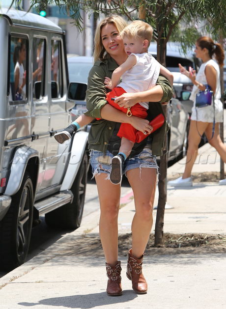 Beverly Hills Hilary Duff Joan's on Third