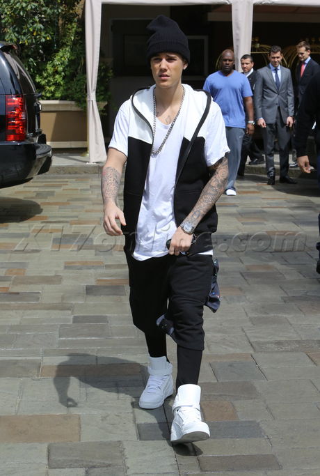 Justin Bieber Four Seasons 