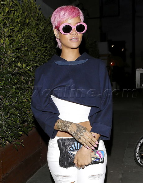 Rihanna Pink wig Giorgio Baldi 