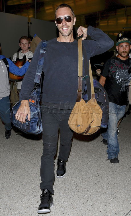 Chris Martin sunglasses airport lax Gwyneth Paltrow 