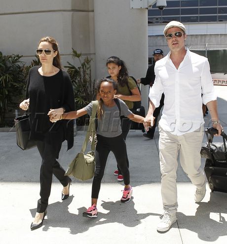 Brad Pitt, Angelina Jolie LAX 
