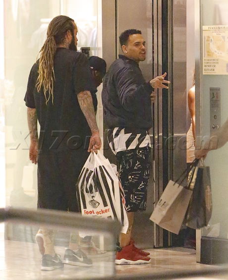 Chris Brown, Karrueche Tran shopping Beverly Center rap star