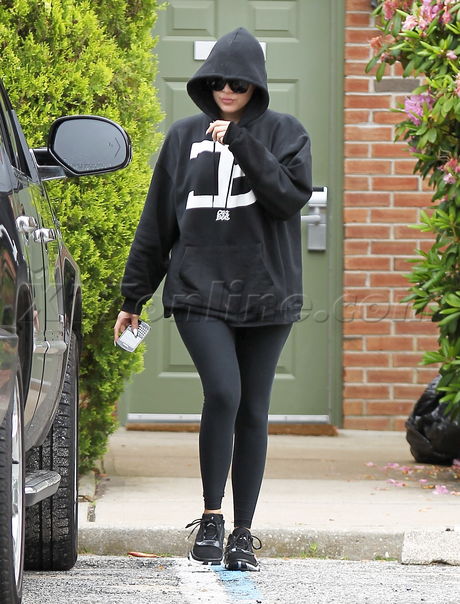 Khloe Kardashian Scott Disick reality tv new york filming kanye west kim kardashian kris jenner