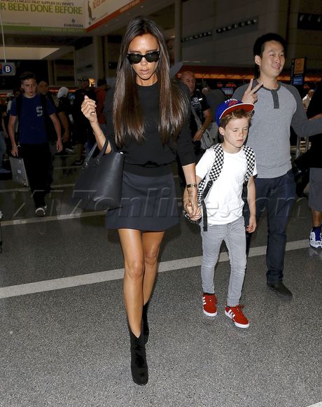 David, Victoria Beckham Brooklyn Romeo Cruz Harper 