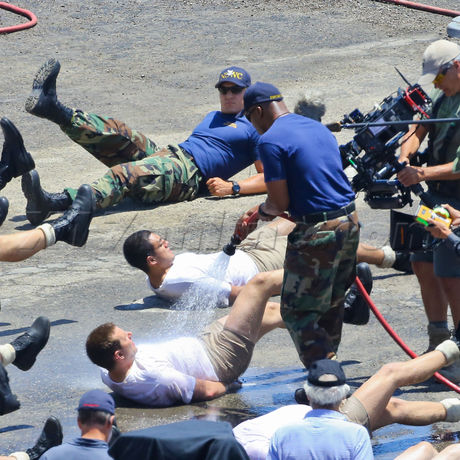 sunglasses body filming clint eastwood american sniper 