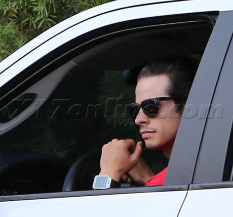 Casper Smart sunglasses truck dog jennifer lopez