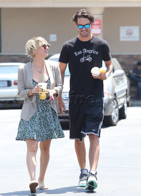 Ryan Sweeting Kaley Cuoco  starbucks shorts sunglasses 