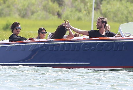 Mason Disick Scott Disick Hailey Baldwin Kendall Jenner Kris Jenner hamptons reality tv boat filming 