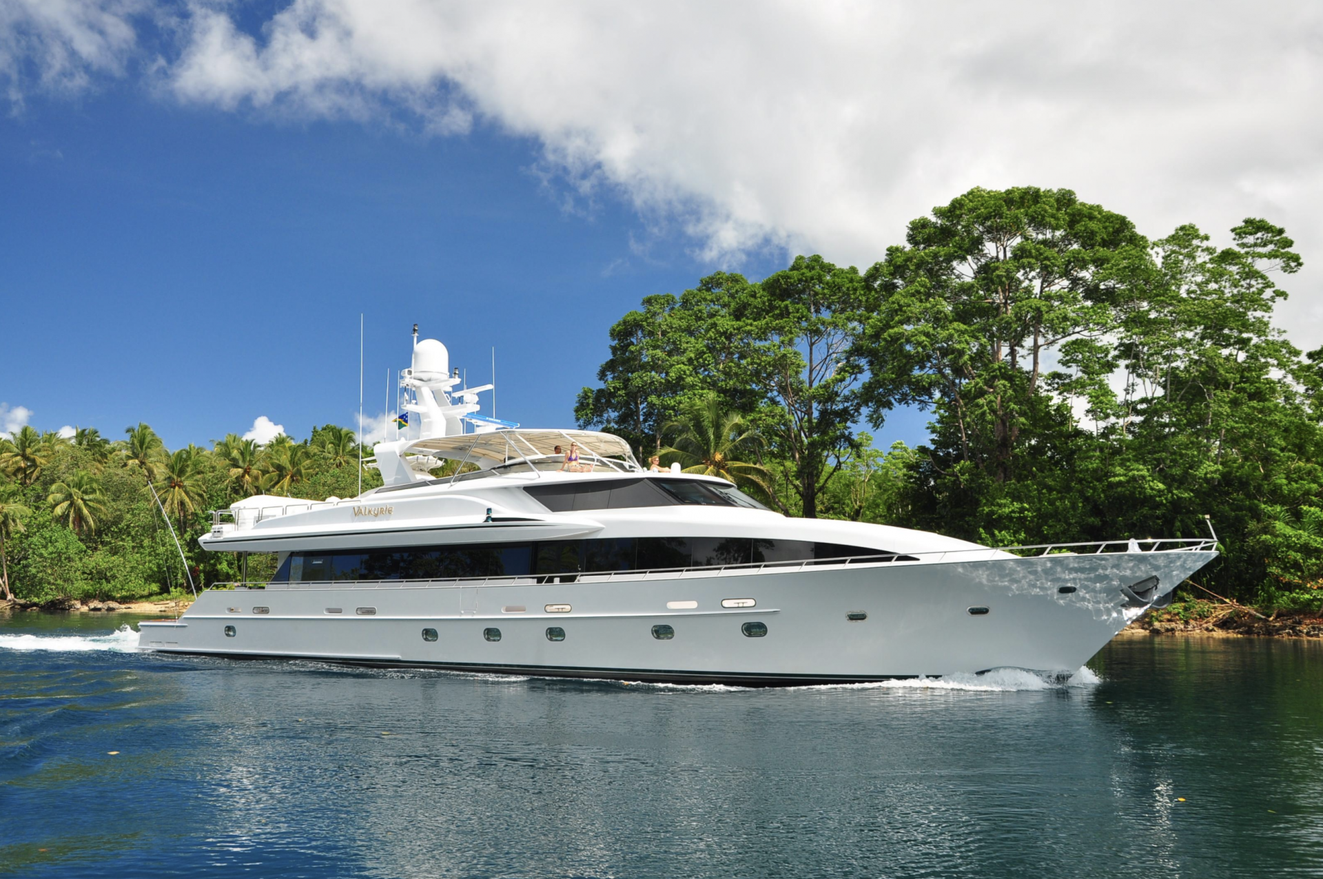 VALKYRIE YACHT SPECS 120FT 36 6M CRESCENT YACHT