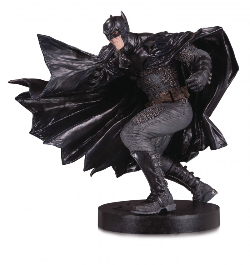 DC Statue Designer Series Black Label Batman by Bermejo